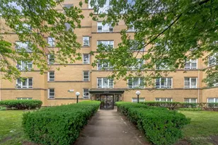 5355 N California Ave, Chicago, IL 60625 - Photo 10