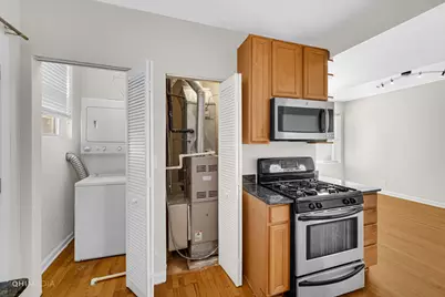 2316 W Rosemont Avenue #3, Chicago, IL 60659 - Photo 4