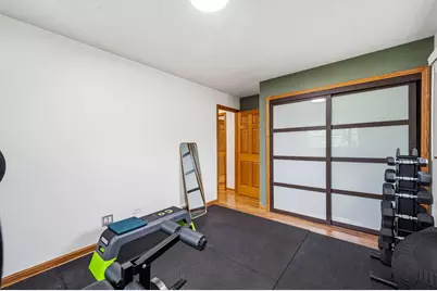 7341 East Avenue, Hanover Park, IL 60133 - Photo 22