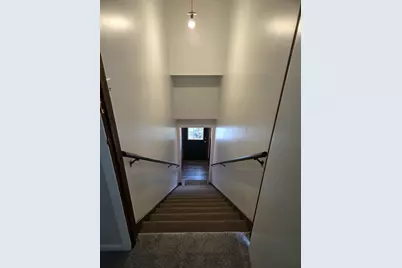 608 N Washington Avenue #UPPER, Batavia, IL 60510 - Photo 2