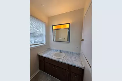 608 N Washington Avenue #UPPER, Batavia, IL 60510 - Photo 8