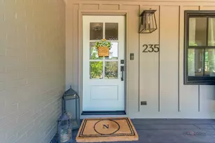 235 Coolidge Ave, Barrington, IL 60010 - Photo 2