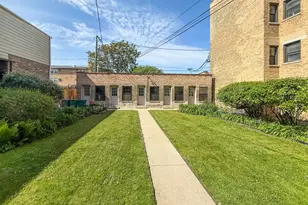 1716 W Estes Ave, Chicago, IL 60626 - Photo 28