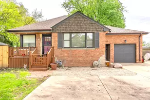 17W445 Butterfield Rd, Oakbrook Terrace, IL 60181 - Photo 1