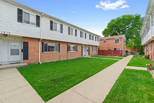 1315 Monomoy St, Aurora, IL 60506 - Photo 2