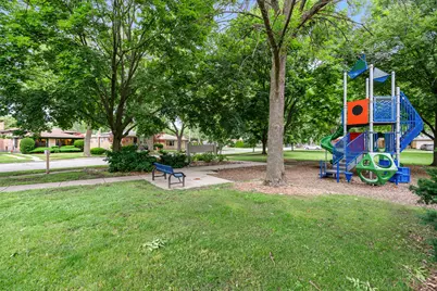 8446 Avers Avenue, Skokie, IL 60076 - Photo 32