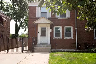 5167 W 63rd Pl, Chicago, IL 60638 - Photo 2