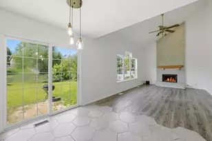225 Parkside Ln, Oswego, IL 60543 - Photo 14