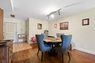 333 S East Ave, Oak Park, IL 60302 - Photo 8