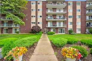 2900 Maple Ave, Downers Grove, IL 60515 - Photo 1