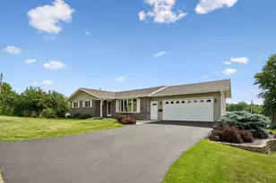 811 16th St, Fulton, IL 61252 - Photo 2