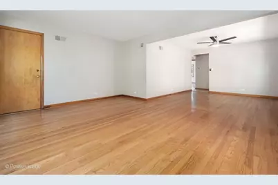 6038 N Austin Avenue, Chicago, IL 60646 - Photo 8
