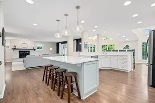 21W768 McCarron Rd, Glen Ellyn, IL 60137 - Photo 16