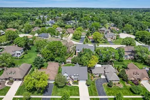 21W768 McCarron Rd, Glen Ellyn, IL 60137 - Photo 4