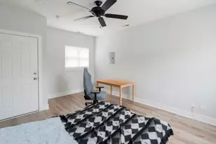 4006 N Bell Ave, Chicago, IL 60618 - Photo 4