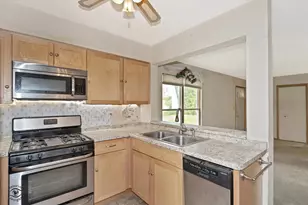 2615 Oakshire Ct, Aurora, IL 60502 - Photo 14