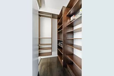 110 W Superior Street #2603, Chicago, IL 60654 - Photo 32