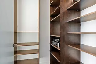 110 W Superior St, Chicago, IL 60654 - Photo 32