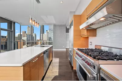 110 W Superior Street #2603, Chicago, IL 60654 - Photo 14