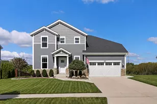 260 E Parkland Dr, Island Lake, IL 60042 - Photo 1