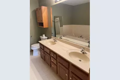 8581 Sandalwood Drive, Darien, IL 60561 - Photo 10
