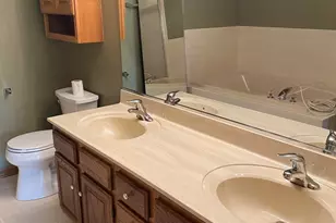 8581 Sandalwood Dr, Darien, IL 60561 - Photo 10