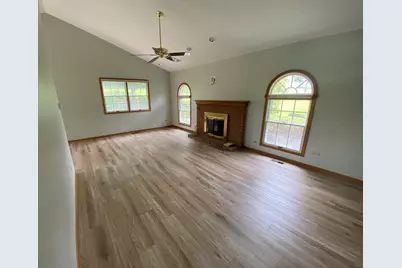 8581 Sandalwood Drive, Darien, IL 60561 - Photo 4