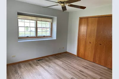 8581 Sandalwood Drive, Darien, IL 60561 - Photo 12