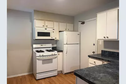 8928 N Steven Drive #2D, Des Plaines, IL 60016 - Photo 2