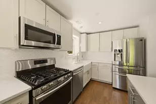 2501 W Bryn Mawr Ave, Chicago, IL 60659 - Photo 4