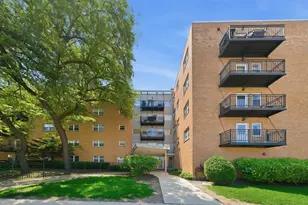 2501 W Bryn Mawr Ave, Chicago, IL 60659 - Photo 1