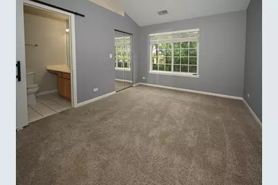574 E Thornhill Lane, Palatine, IL 60074 - Photo 16