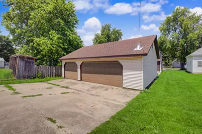 1206 E Main Street, Clifton, IL 61727 - Photo 32