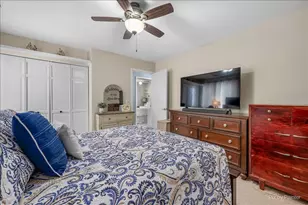 575 Rodenburg Rd, Roselle, IL 60172 - Photo 18