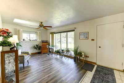 17927 Wildwood Avenue, Lansing, IL 60438 - Photo 2