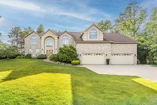 902 Doral Dr, Bartlett, IL 60103 - Photo 2