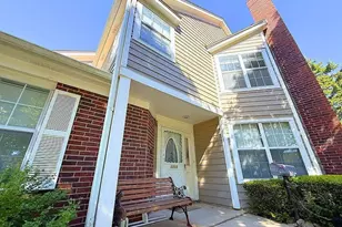 1111 St Andrews Ct, Algonquin, IL 60102 - Photo 2