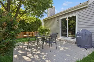 5825 Hancock Ln, Gurnee, IL 60031 - Photo 20