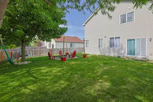 1854 S Fallbrook Dr, Round Lake, IL 60073 - Photo 20