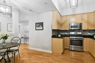 40 E Northwest Hwy, Mount Prospect, IL 60056 - Photo 10