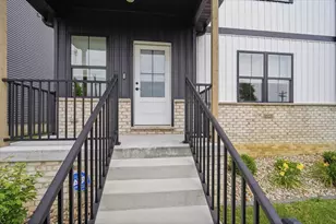 1523 Belclare Rd, Normal, IL 61761 - Photo 2