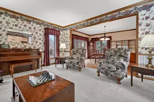 1036 E Talbot St, Arlington Heights, IL 60004 - Photo 4