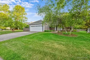 906 Barbara St, Lake in the Hills, IL 60156 - Photo 48