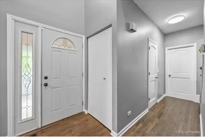 906 Barbara Street, Lake in the Hills, IL 60156 - Photo 4