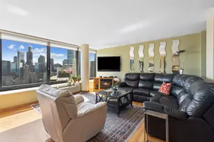 155 N Harbor Dr, Chicago, IL 60601 - Photo 4