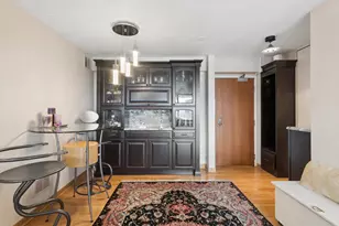 155 N Harbor Dr, Chicago, IL 60601 - Photo 2