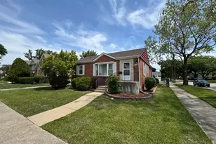 1401 Beach Ave, La Grange Park, IL 60526 - Photo 2