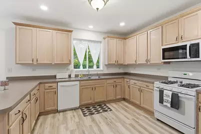 2886 Camden Drive, West Chicago, IL 60185 - Photo 2