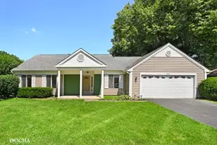 2935 Evergreen Ln, Aurora, IL 60502 - Photo 1