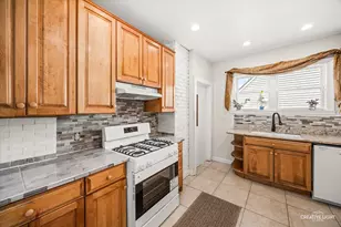 124 W Stimmel St, West Chicago, IL 60185 - Photo 10